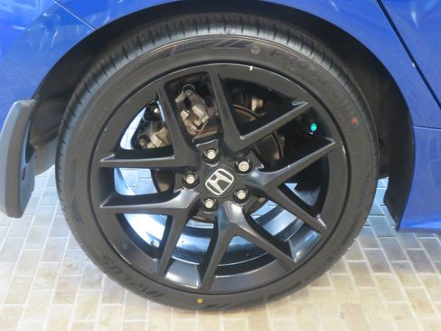 Used 2023 Honda Civic Sport image 9