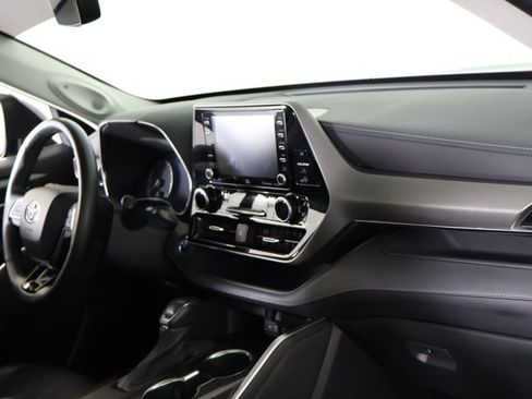 Used 2020 Toyota Highlander Limited image 31