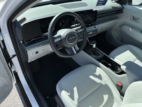 Certified 2025 Hyundai Kona SEL image 11