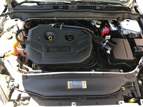 Used 2013 Ford Fusion Titanium w/ Titanium Driver Assist Pkg FWD image 31