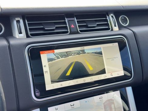 Used 2020 Land Rover Range Rover HSE image 25