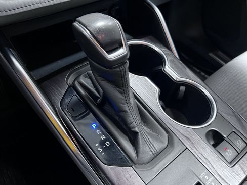 Used 2020 Toyota Highlander Limited Platinum image 21