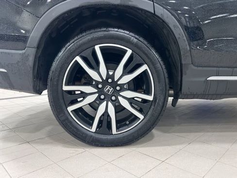 Used 2019 Honda Pilot Touring image 24