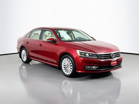 Used 2016 Volkswagen Passat 1.8T SE w/ Lighting Package image 7