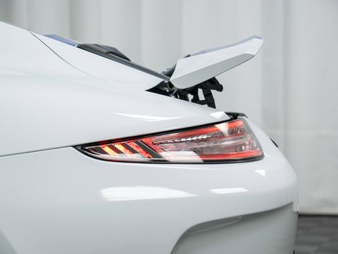 Used 2016 Porsche 911 R RWD image 50