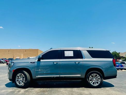 Used 2021 GMC Yukon XL Denali AWD/4WD image 14