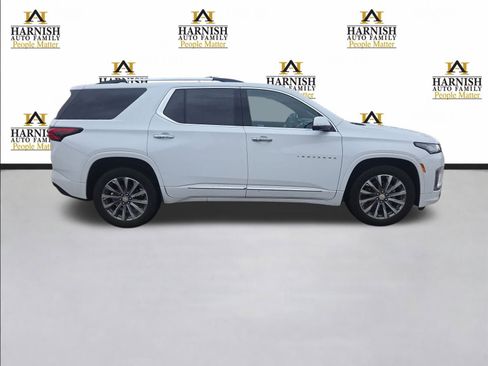 Used 2023 Chevrolet Traverse Premier image 6