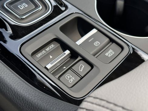 New 2025 Honda Pilot Touring image 34