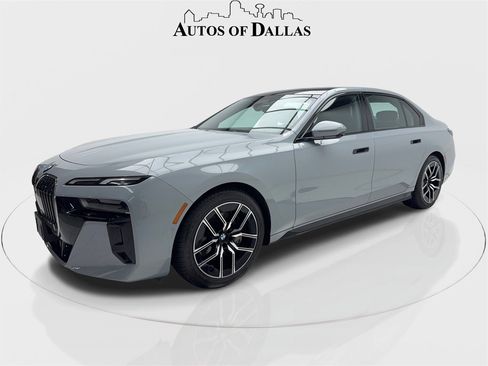 Used 2023 BMW 740i image 5