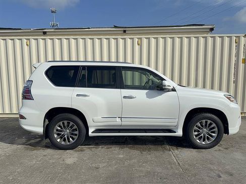Used 2018 Lexus GX 460 Luxury AWD/4WD image 2