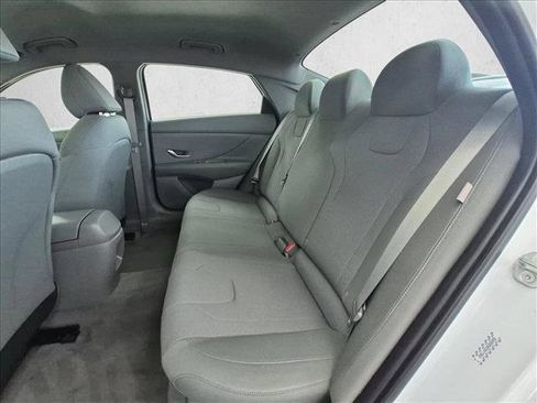 Used 2024 Hyundai Elantra SE FWD image 20