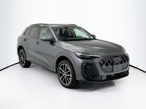 Used 2026 Audi Q5 Premium Plus w/ Premium Plus AWD/4WD image 3