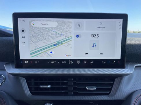 Used 2025 Ford Explorer ST-Line w/ ST-Line Street Pack image 18