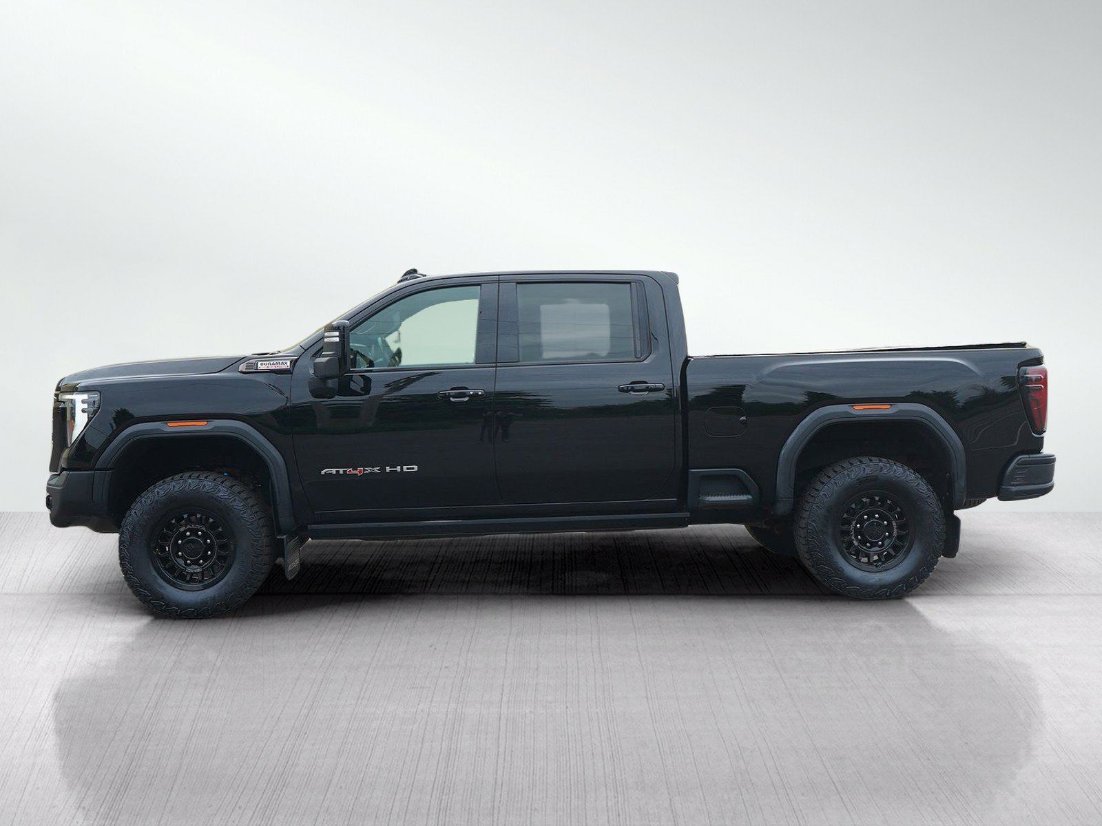 Used 2024 GMC Sierra 2500 AT4X w/ AT4X AEV Edition AWD/4WD image 2