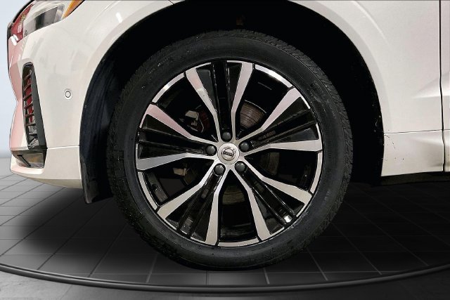 Certified 2024 Volvo XC60 B5 Plus w/ Protection Package Premier AWD/4WD image 12