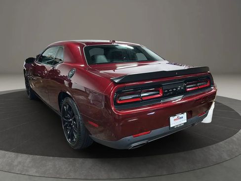Used 2018 Dodge Challenger SXT Plus image 3