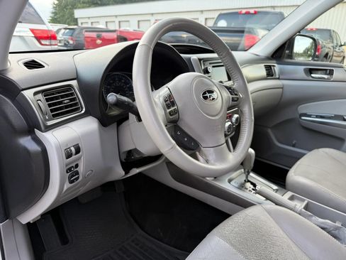 Used 2012 Subaru Forester 2.5X Limited AWD/4WD image 17