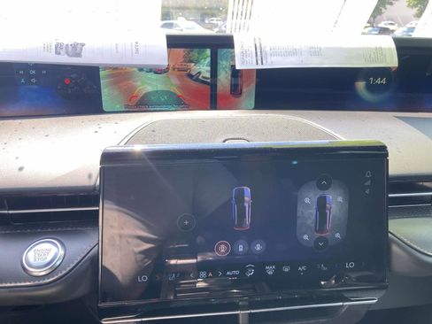 Certified 2024 Lincoln Nautilus Reserve w/ Equipment Group 202A image 26