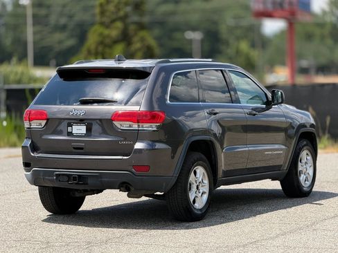 Used 2016 Jeep Grand Cherokee Laredo w/ Quick Order Package 23E AWD/4WD image 9