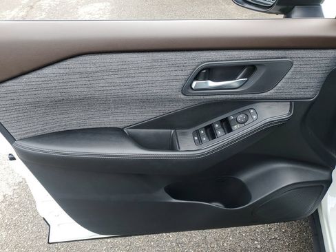 Certified 2023 Nissan Rogue SV AWD/4WD image 13