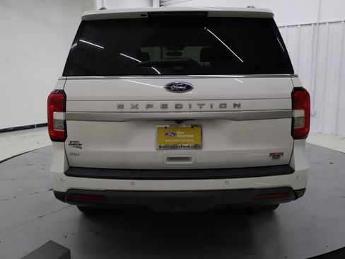 Certified 2022 Ford Expedition XLT image 6