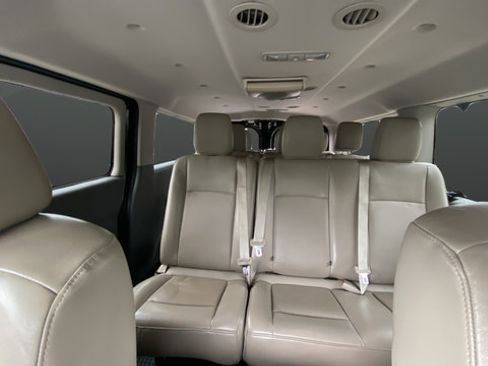Used 2019 Nissan NV 3500 SL RWD image 23
