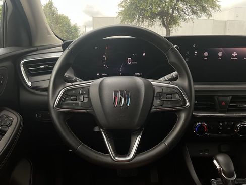 Used 2025 Buick Encore GX Preferred FWD image 30