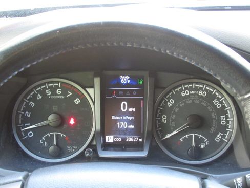 Certified 2023 Toyota Tacoma TRD Sport AWD/4WD image 24