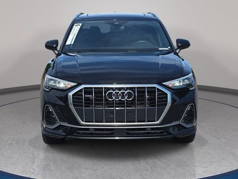 Used 2022 Audi Q3 2.0T Premium w/ Convenience Package AWD/4WD image 2