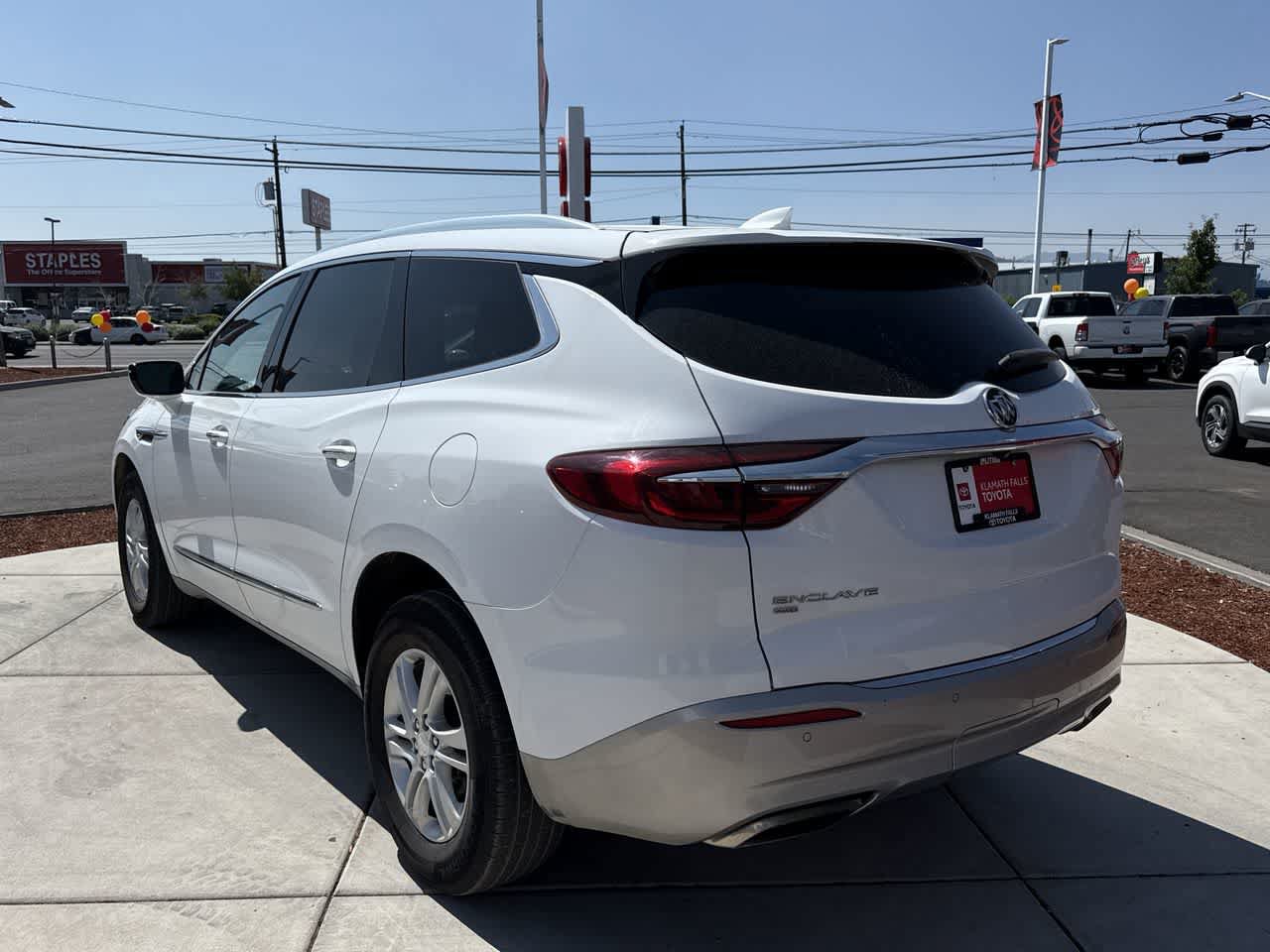 Used 2021 Buick Enclave Essence AWD/4WD image 5