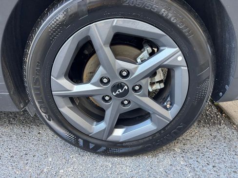 Used 2025 Kia K4 FWD image 32