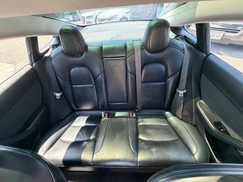 Used 2018 Tesla Model 3 Long Range RWD image 17