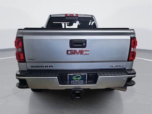 Used 2018 GMC Sierra 2500 Denali image 5