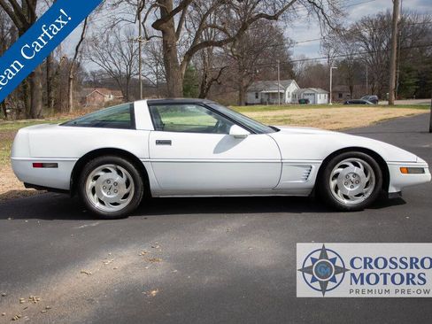 Used 1996 Chevrolet Corvette Coupe image 6