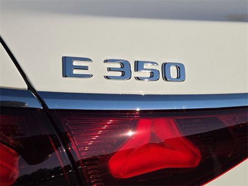 New 2026 Mercedes-Benz E 350 4MATIC Sedan image 32