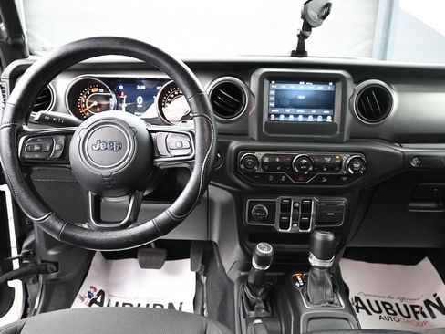 Used 2019 Jeep Wrangler Unlimited Sport S AWD/4WD image 13