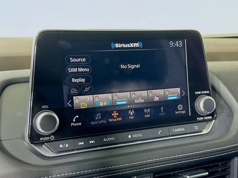 Used 2023 Nissan Rogue SV image 28