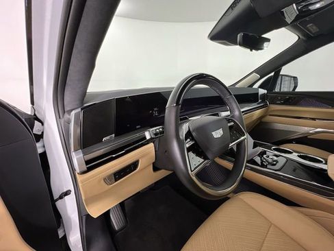 Used 2025 Cadillac Escalade IQ Sport 2 w/ LPO, ONYX Package AWD/4WD image 10