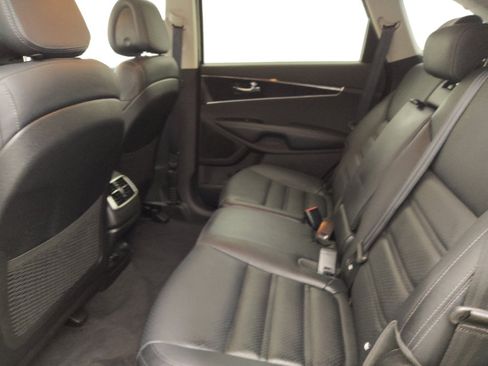 Used 2016 Kia Sorento EX FWD image 18
