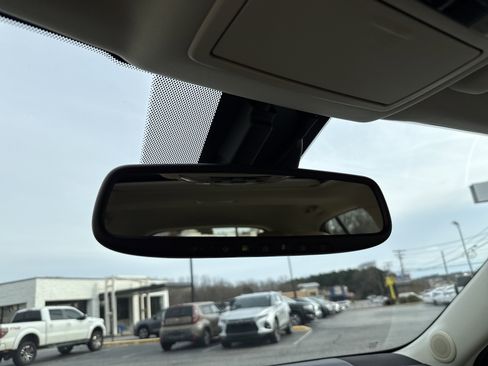 Used 2015 Lexus CT 200h w/ Navigation Package image 27