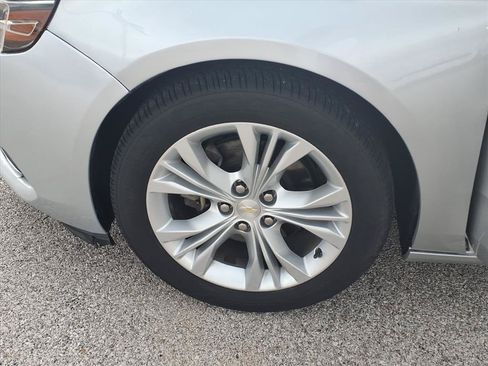 Used 2015 Chevrolet Impala LT FWD image 19