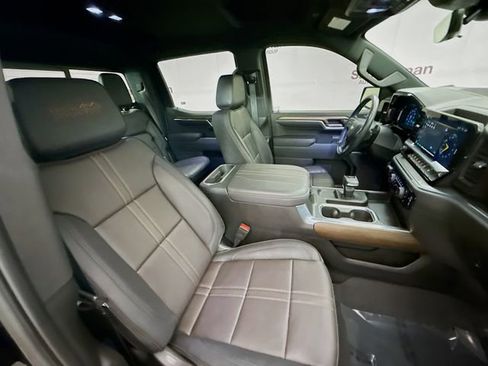 Used 2024 Chevrolet Silverado 1500 High Country w/ Technology Package image 32