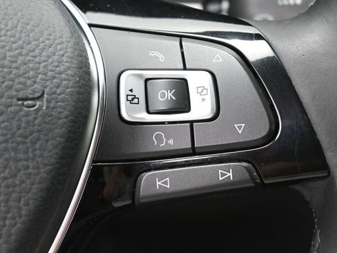 Used 2018 Volkswagen Atlas SE FWD image 17