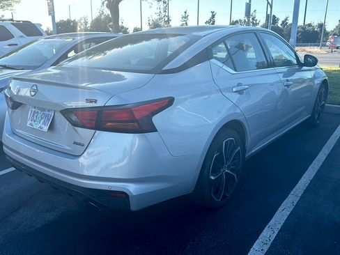 Used 2024 Nissan Altima 2.5 SR AWD/4WD image 9