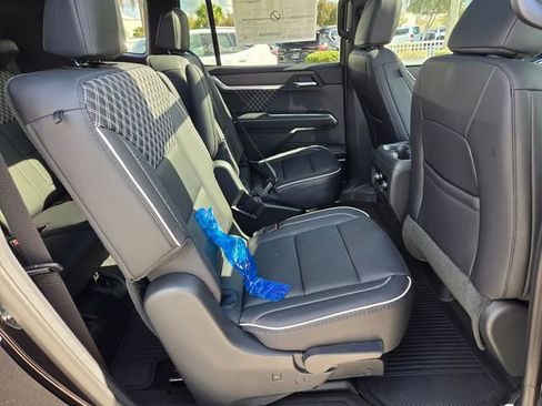 New 2026 GMC Acadia Denali w/ Super Cruise Package image 16