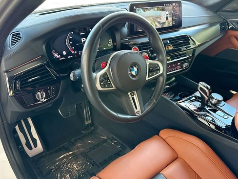 Used 2023 BMW M5 w/ Competition Package image 9