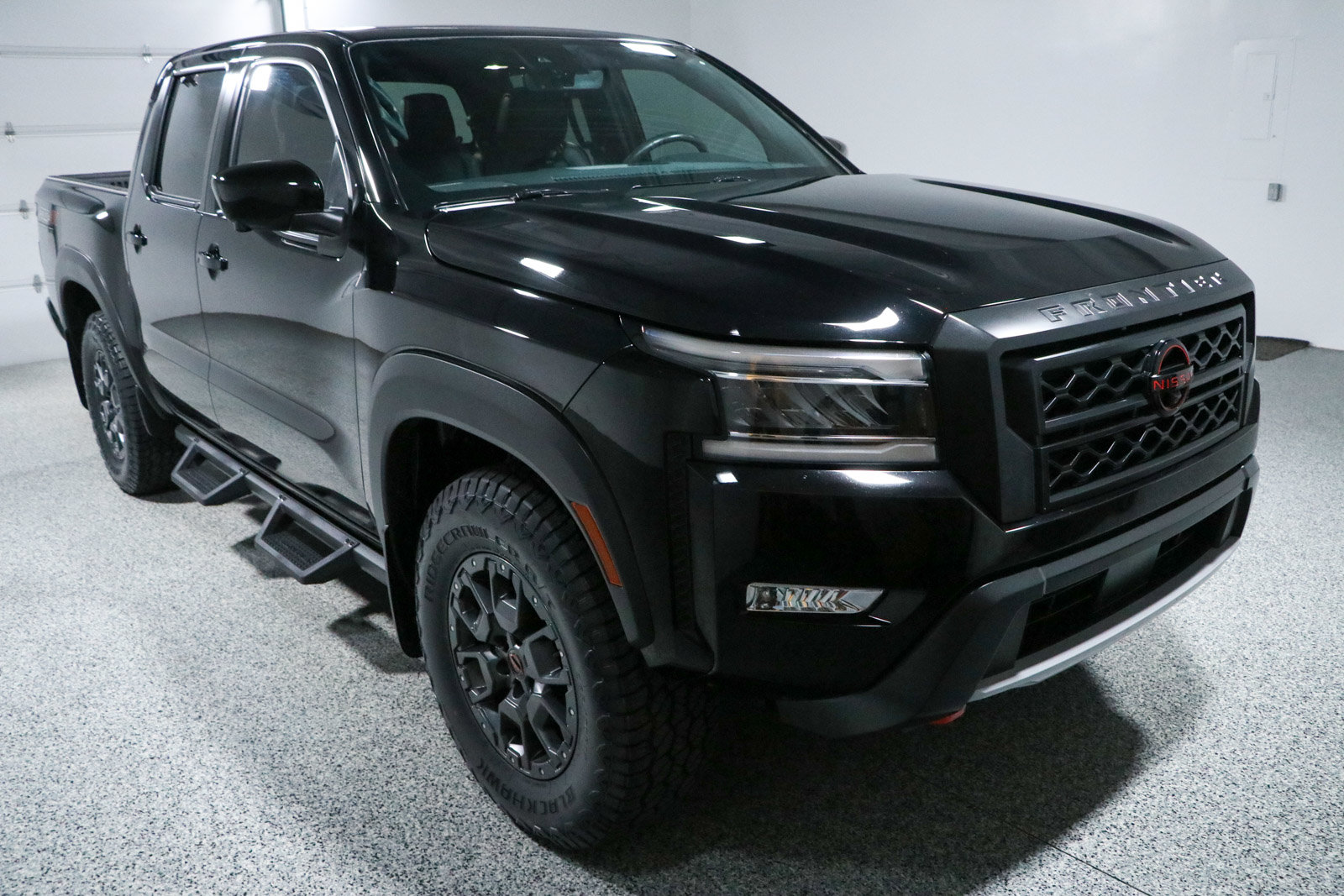 Used 2023 Nissan Frontier PRO-4X w/ Pro-4X Premium Package AWD/4WD image 5