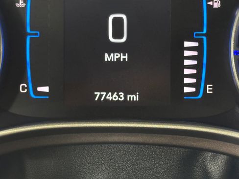 Used 2017 Chrysler Pacifica Touring-L image 47