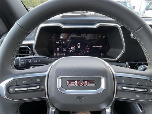 New 2026 GMC Canyon Elevation w/ Convenience Package image 17