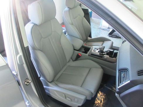 Used 2024 Audi Q5 2.0T Premium Plus w/ Premium Plus Package AWD/4WD image 28